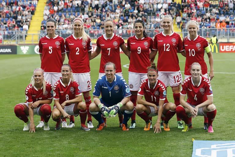 لاعبات الدنمارك في أمم أوروبا 2017