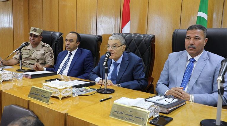 محافظ المنيا يترأس اجتماع المجلس التنفيذي