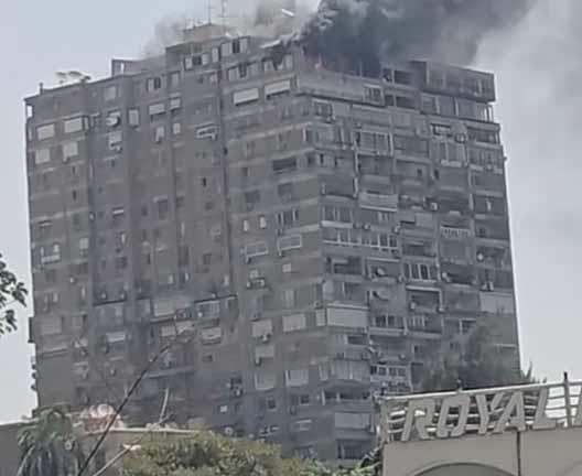 حريق بأحد الأبراج السكنية بمنطقة الزمالك (7)