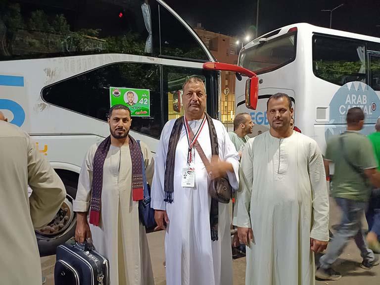 انطلاق رحلة 309 حجاج من أسيوط إلى مكة المكرمة (1)