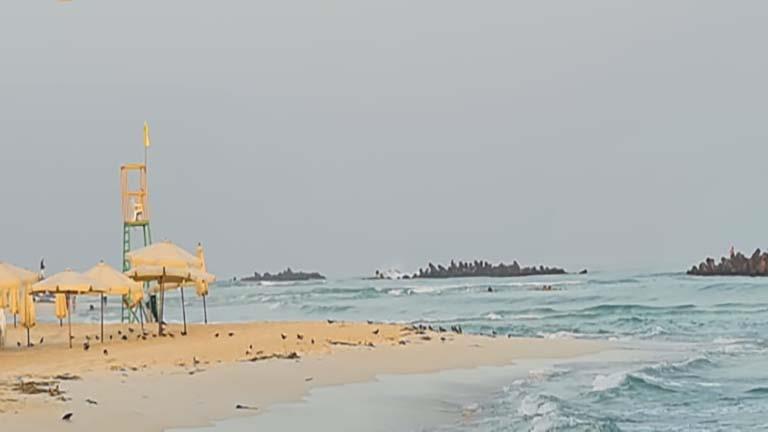 هدوء أمواج البحر بشواطئ الإسكندرية (4)