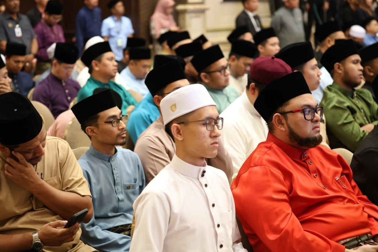 شيخ الأزهر يحاضر علماء ماليزيا وشبابها حول وسطية الإسلام
