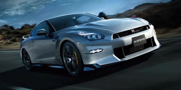 1 نيسان GT-R الرياضية الجديدة