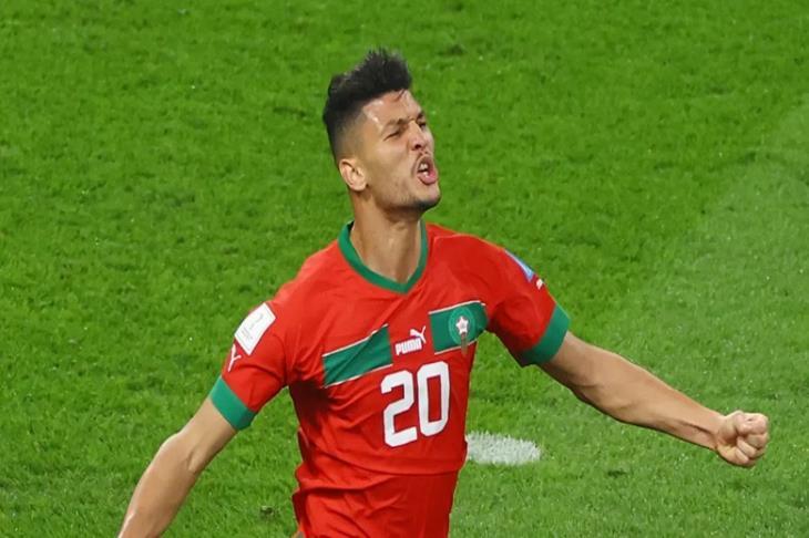 اللاعب المغربي أشرف داري