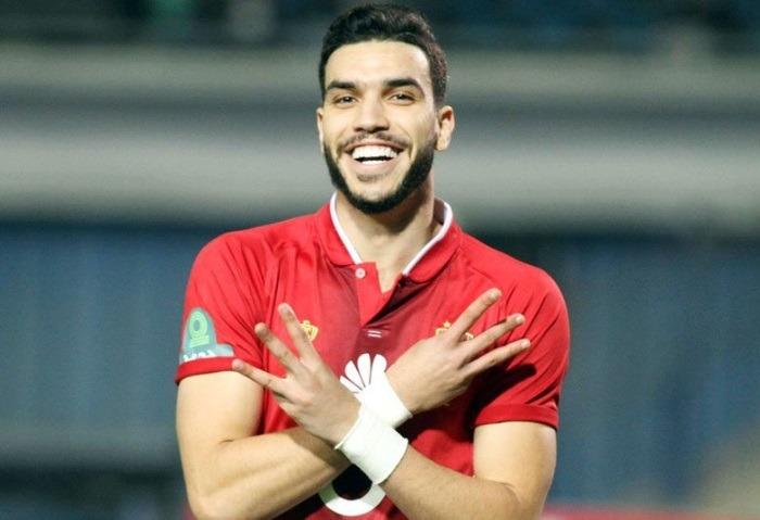 المغربي وليد أزارو لاعب الأهلي السابق