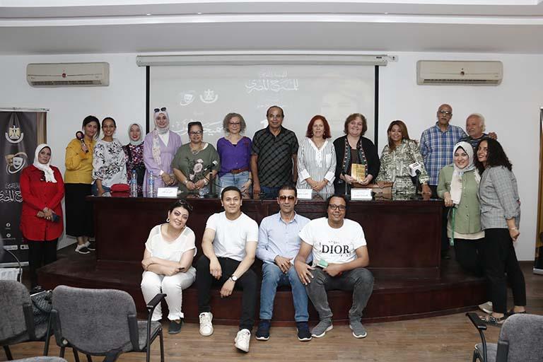 مهرجان المسرح المصري يقيم ندوة لـالمرأة الراوية (1)