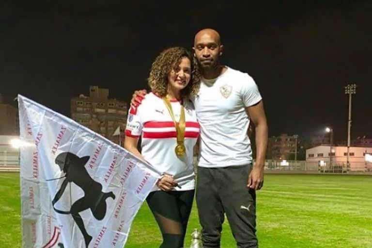 شيكابالا وزوجته يحتفلان بالفوز بكأس مصر