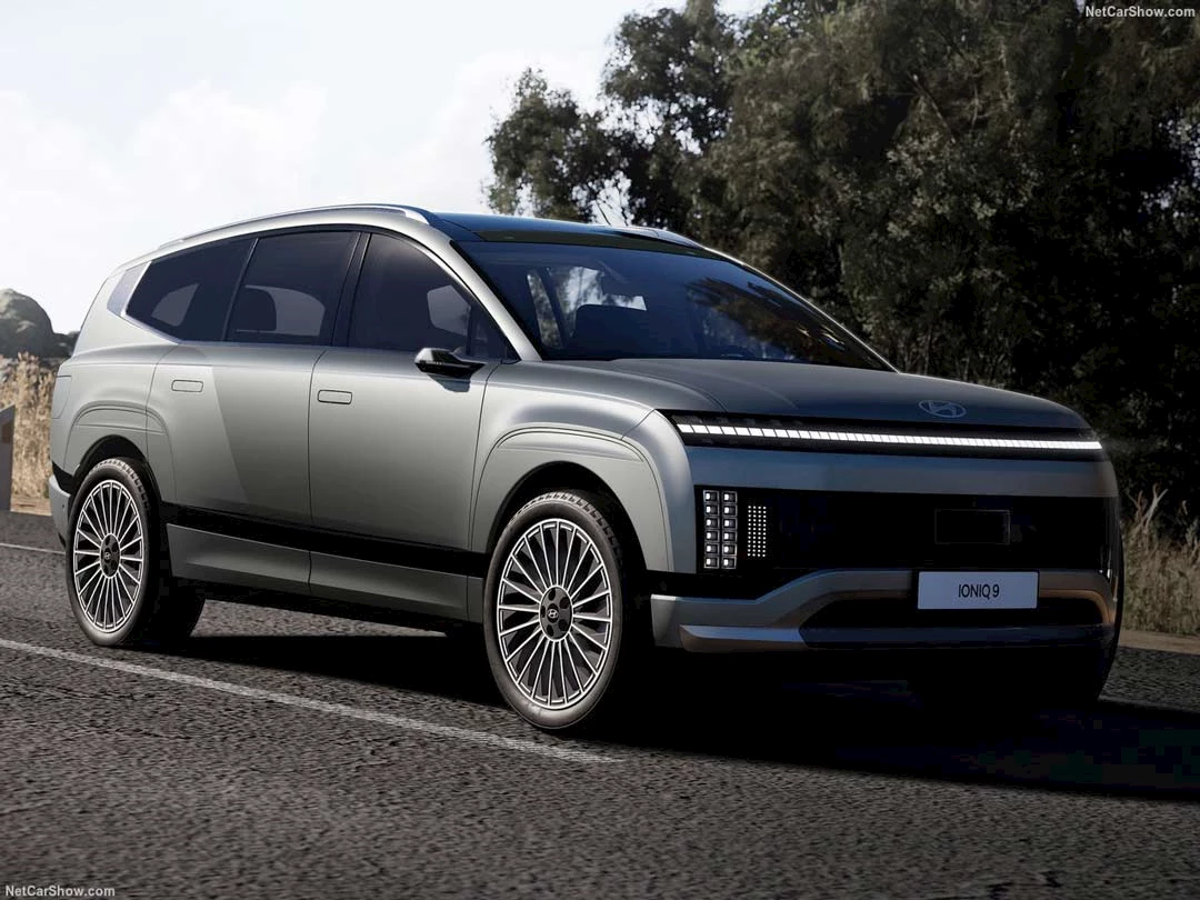 هيونداي Ioniq 9 الكهربائية الجديدة