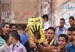 طلاب من أنصار مرسي بالأزهر يعتدون بالضرب أحد الصحف