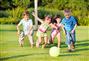 اللعب في الهواء الطلق يساعد على تقوية عظام الأطفال