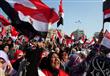 متظاهرون بميدان التحرير يعلقون مشانق رمزية لـبديع 