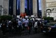 العشرات يتظاهرون أمام نقابة الصحفيين للمطالبة بالإ