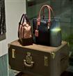 حقائب Loewe كلاسيكية إسبانية في دبي                                                                                                                   