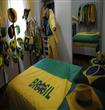 برازيلى يحول حياته بألوان علم البرازيل استعداداً لكأس العالم                                                                                          
