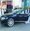 للمرة الثانية : الأمير الوليد بن طلال يهدي سيارة "