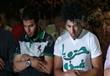 بالصور..عشرات الناشطون يصلون الفجر أمام نقابة الصحفيين قبل توجههم لغزة