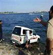 انقاذ سيارة من الغرق فى بحر جدة