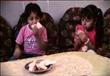 صورة من محتوي الفيديو لطفلين مصريان مصابين بمرض ال