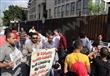 نظم العشرات من عمال الكهرباء وقفة احتجاجية أمام مقر وزارة الكهرباء                                                                                    