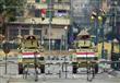 أعمدة ميدان التحرير مضاءة نهاراً في حراسة الجيش                                                                                                       