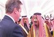 الملك سلمان يتقبل التعازي من رئيس الوزراء البريطان