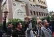 متظاهرون يكسرون القلل أمام السفارة القطرية بالقاهرة (5)                                                                                                                                                 