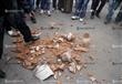 متظاهرون يكسرون القلل أمام السفارة القطرية بالقاهرة (9)                                                                                                                                                 
