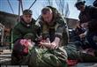 صحفي روسي يصاب بجروح بالغة بعد سيره على لغم  (2)                                                                                                                                                        