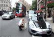مليونير سعودي يغسل سيارته في لندن فيتسبب بأزمة سير خانقة (2)                                                                                                                                            