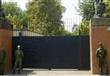 أغلقت بريطانيا سفارتها في طهران بعد اقتحامها في عا