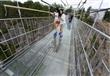 الصين تفتتح أطول جسر زجاجي في العالم (4)