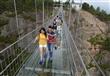 الصين تفتتح أطول جسر زجاجي في العالم (6)