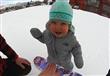 طفلة بعمر عام واحد تتزحلق على الجليد (4)                                                                                                                                                                