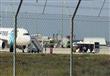 طائرة مصر للطيران تغادر مطار قبرص وعلى متنها الركا