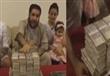 كويتي يهدي طفلته وزنها دنانير في عيد ميلادها الأول