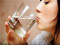   الإكثار من شرب الماء يحمي المرأة من التهابات الم