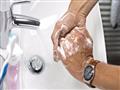 في اليوم العالمي لغسل اليدين.. تعرف إذا كنت مصاب ب