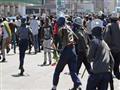 الجنود في زيمبابوي يمنعون المتظاهرين