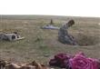انهيار جندي عراقي بعد اكتشاف مقبرة جماعية في الموصل (2)                                                                                                                                                 