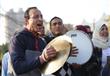 مبارك يخرج من شرفته لتحية أنصاره في ذكرى تحرير طابا (3)                                                                                                                                                 