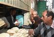 محافظ الإسكندرية يتابع صرف الخبز