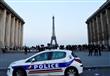 سيارة للشرطة الفرنسية قرب برج ايفل، الجمعة 21 ابري