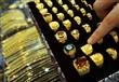 الذهب ينخفض عالميًا ويستقر في مصر