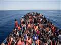 البحرية التونسية تنقذ أكثر من 120 مهاجرا
