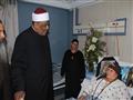 وفد أزهري رفيع المستوى يزور مصابي حادث المنيا بمست​​شفى معهد ناصر (4)                                                                                                                                   