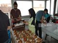 تجهيز وجبات الإفطار للفقراء (11)                                                                                                                                                                        