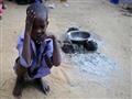 طفل صومالي نازح في مخيم في ضواحي العاصمة مقديشو في