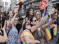 مسيرة للمثليين في إسطنبول في 28 يونيو 2015 (أ ف ب)