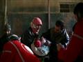 عناصر الهلال الأحمر السوري يقومون بحملة تلقيح في ا