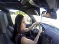 فتاة تقود مرسيدس C63 AMG